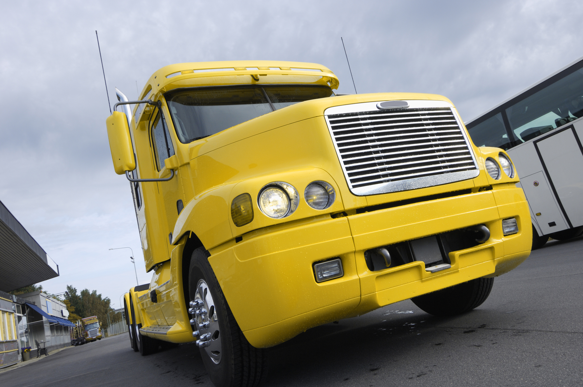 Read more about the article Understanding Your Options After A Truck Accident